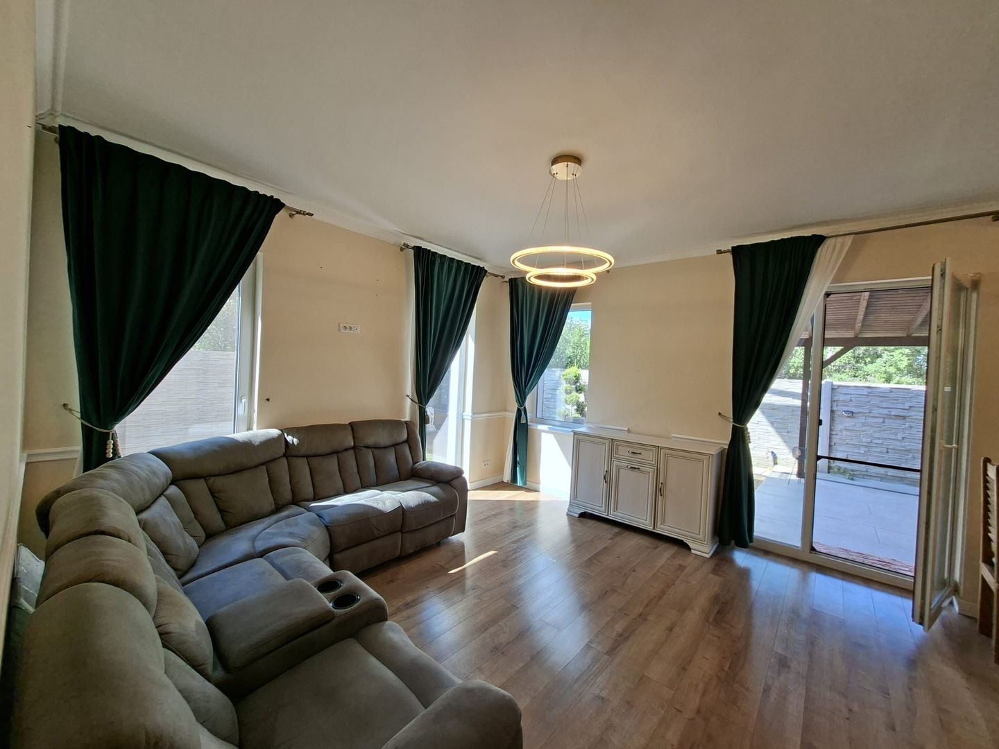 Duplex in Dumbravita cu camera pe parter - Poză 2
