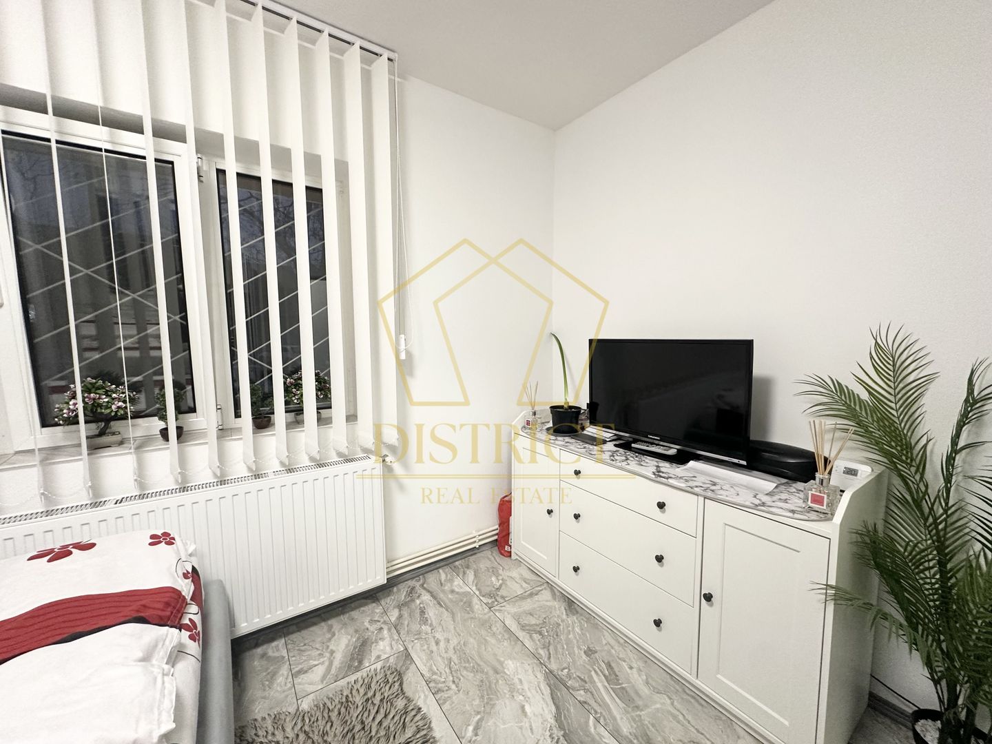 Apartament deosebit cu 2 camere | Zona Sagului | Parter - Poză 7