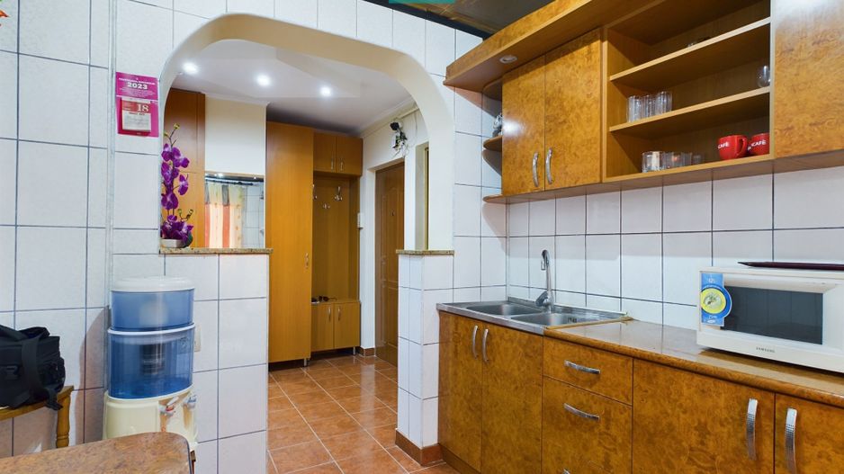 Apartament 2 camere decomandat - Confecții - Poză 6