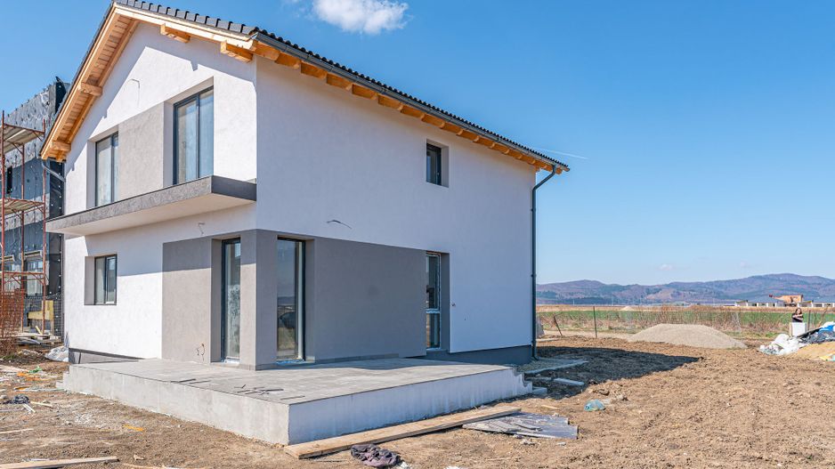 Casa individuala in Cristian compusa din 5 camere - Poză 3