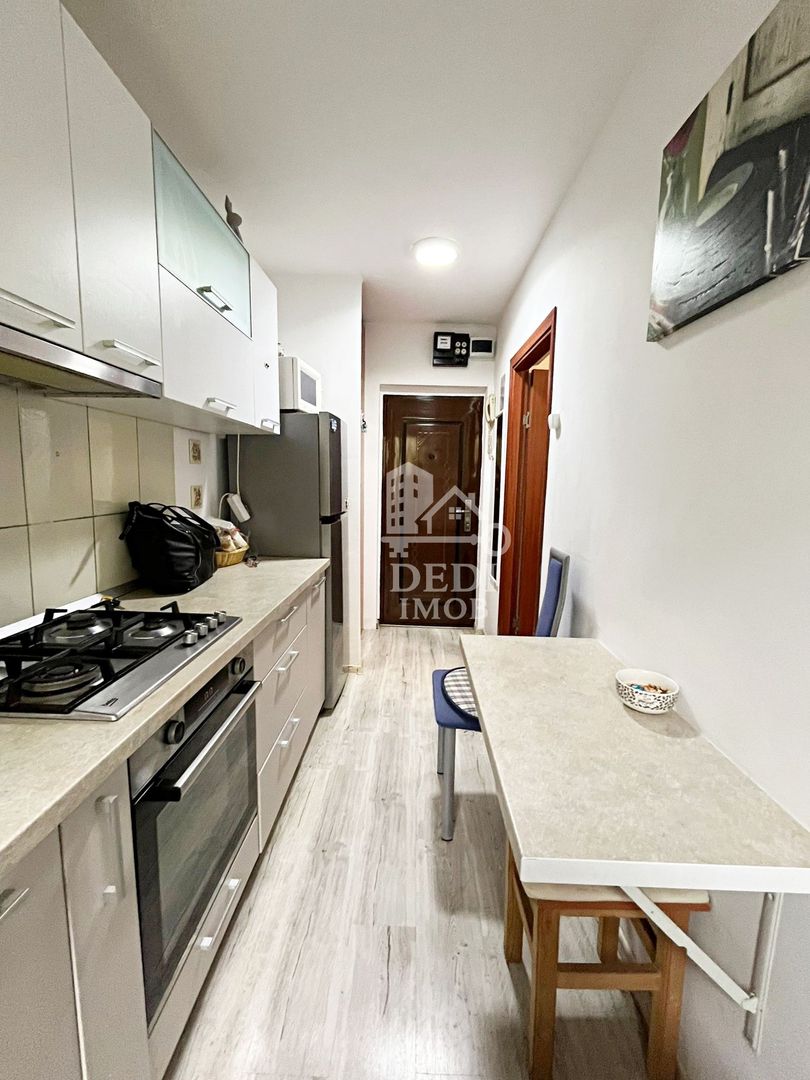 Apartament 2 camere de vânzare in zona Rogerius, Oradea - Poză 8