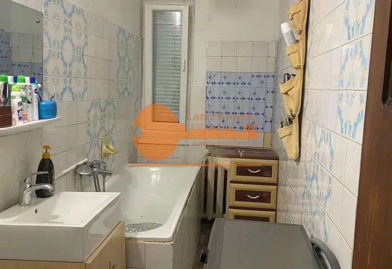 Garsoniera Crangasi - 8 minute de Metrou (Bloc Reabilitat) - Poză 4