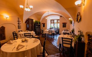 Afacere la cheie în Centrul Sibiului | Restaurant | 120 mp - Poză 1