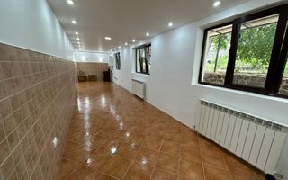 Vilă tip duplex, modernizată 2023,  teren 913 mp, zona Cartier; - Poză 3