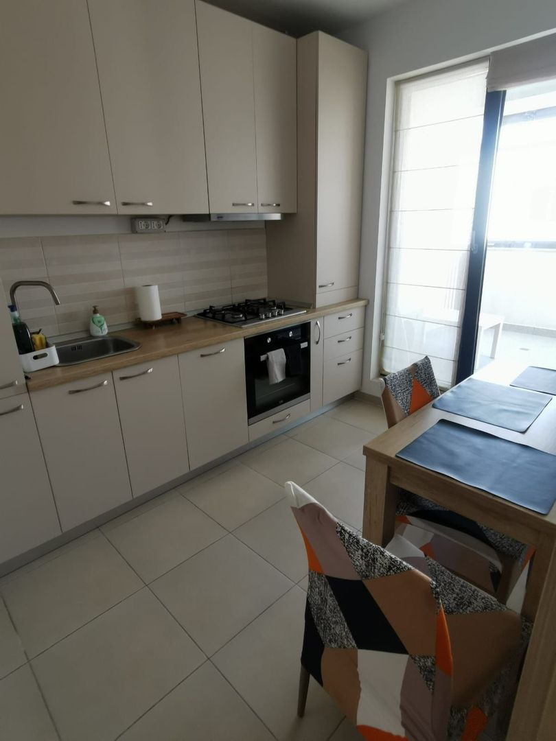 InInchiriere apartament 3 camere - Poză 5