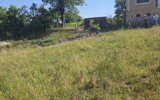 🏡 Teren de vânzare cu deschidere generoasă și acces la râu în Săcel - Poză 1