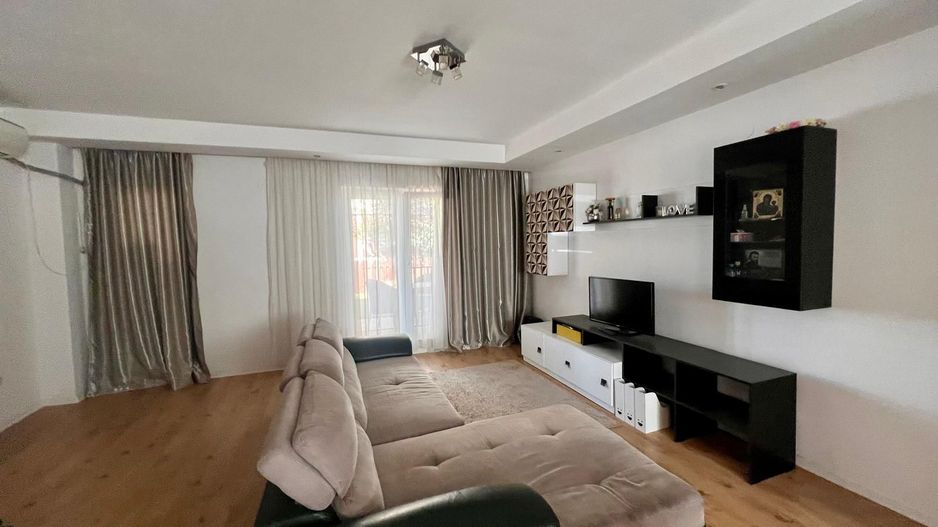 Vila 3 camere Cosmopolis - Poză 2