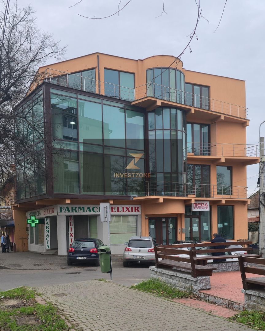 Oportunitate Oradea-cladire birouri - Poză 1