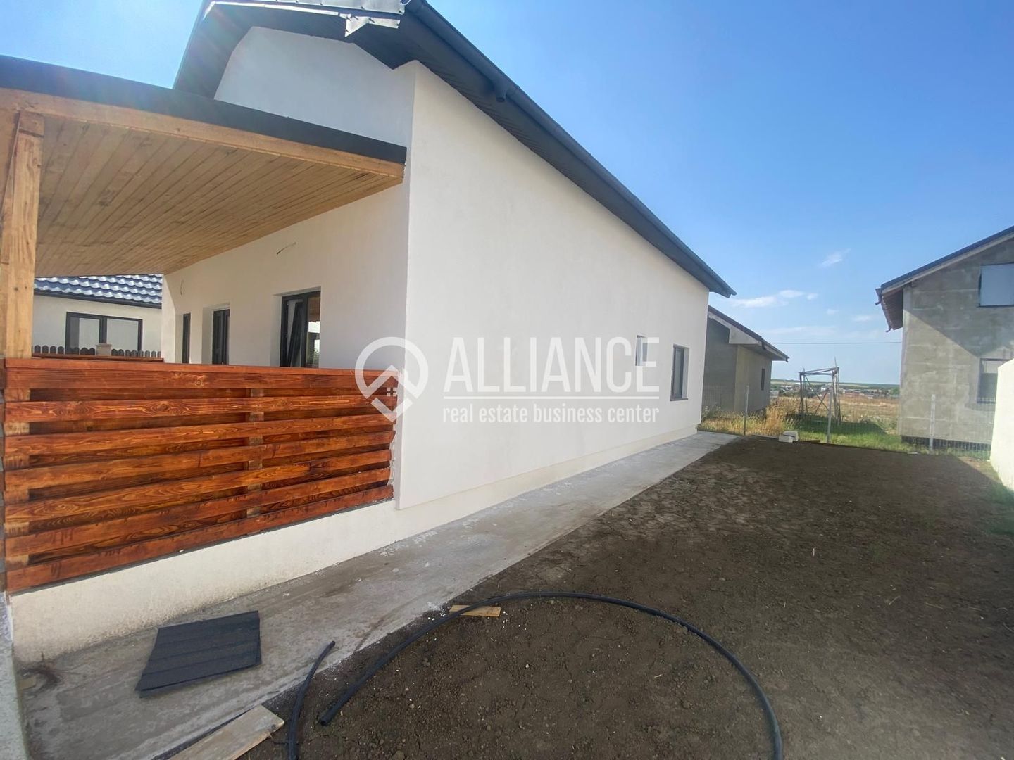 VALU LUI TRAIAN (COD07)Casă P+M (înaltă)cu 4 camere - Poză 4