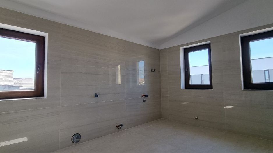 DUPLEX ÎN VILĂ NOUĂ CARTIER VIA CARMINA VLADIMIRESCU - Poză 13