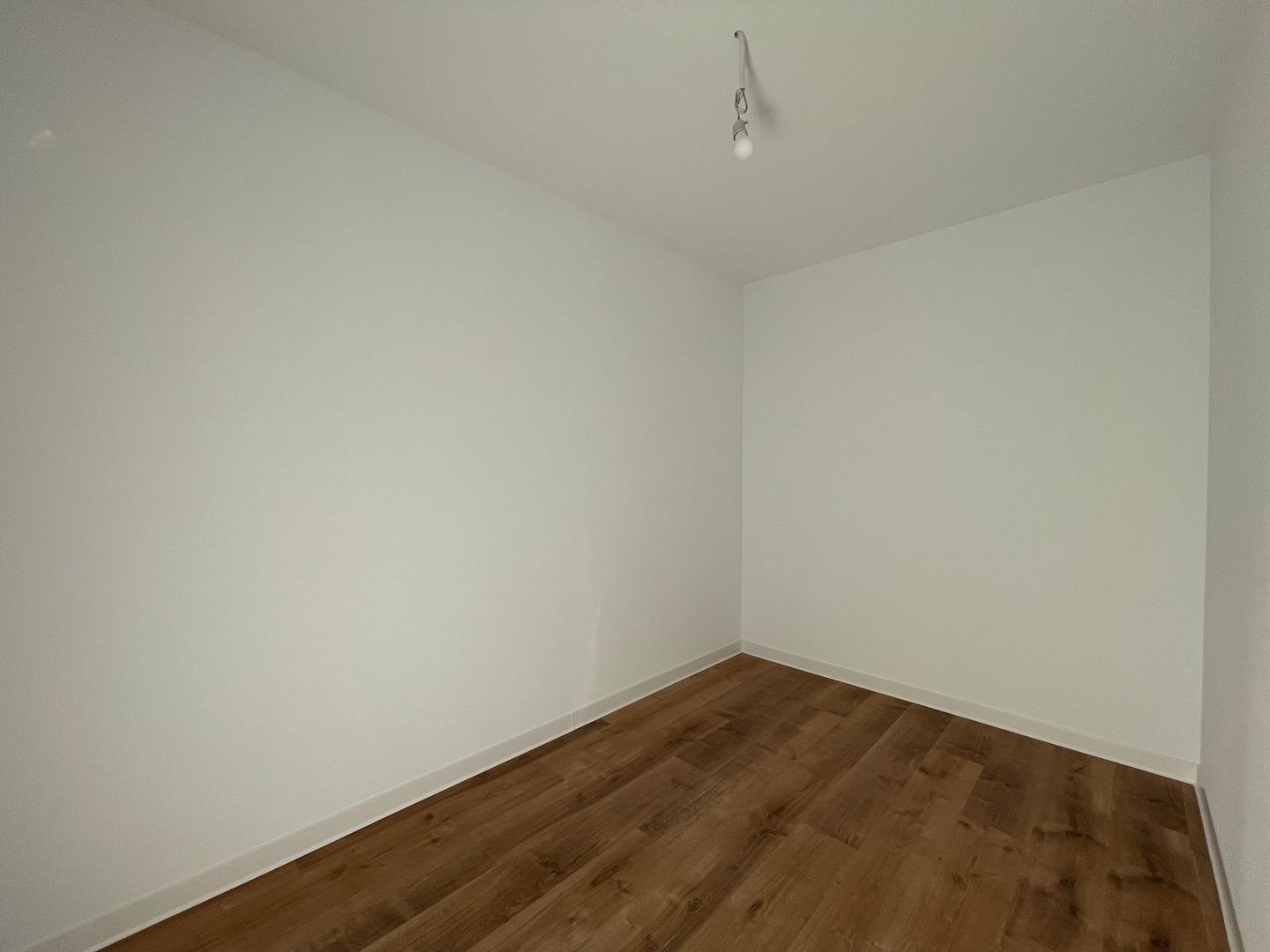 Duplex despartit prin camera tehnica - finisaje premium - Poză 16