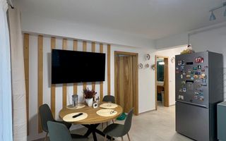 Apartament modern cu 3 camere, bloc nou cu lift și parcare privată - Poză 1