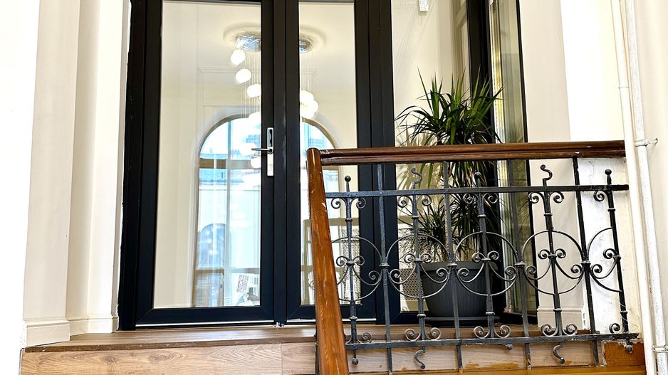 Magheru: 5 camere cu băi proprii – ideal business sau birouri - Poză 9