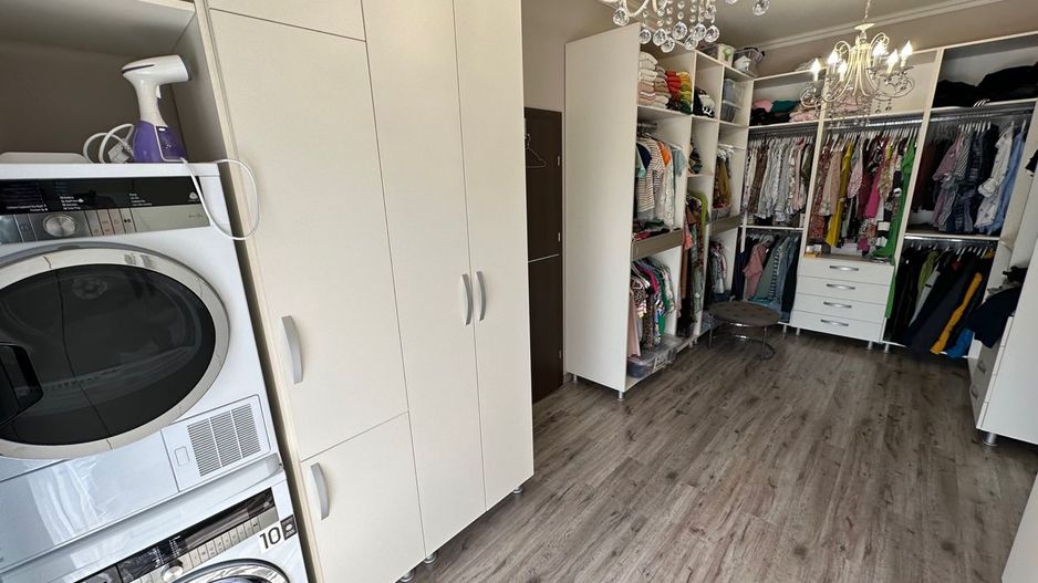 CASA EXCEPTIONALA CU LIVADA PROPRIE - Poză 15