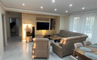 5 camere decomandate, Prima Inchiriere, Curte proprie, Dezmir - Poză 1