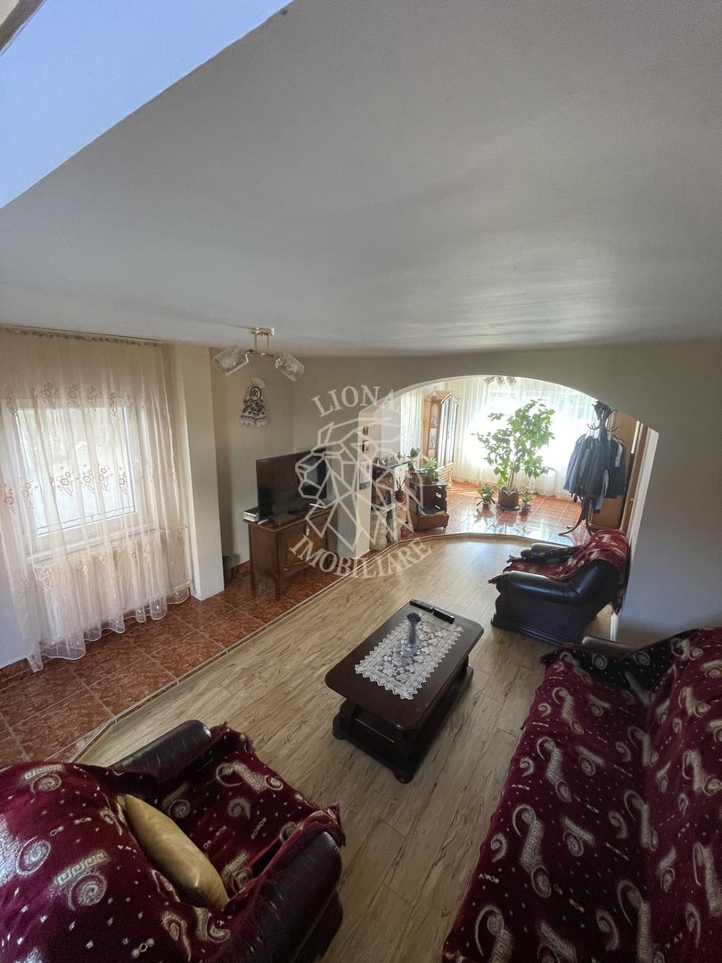 Casa 6 camere 250 mp-teren 280 mp-balcon-barbeque-garaj-Central - Poză 3