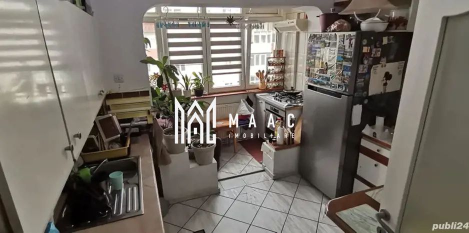 Apartament 3 camere I Decomandat I Zona Vasile Aaron - Poză 11