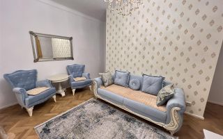 3 camere deosebit amenajat LUX  boxa curte acces auto - Poză 1