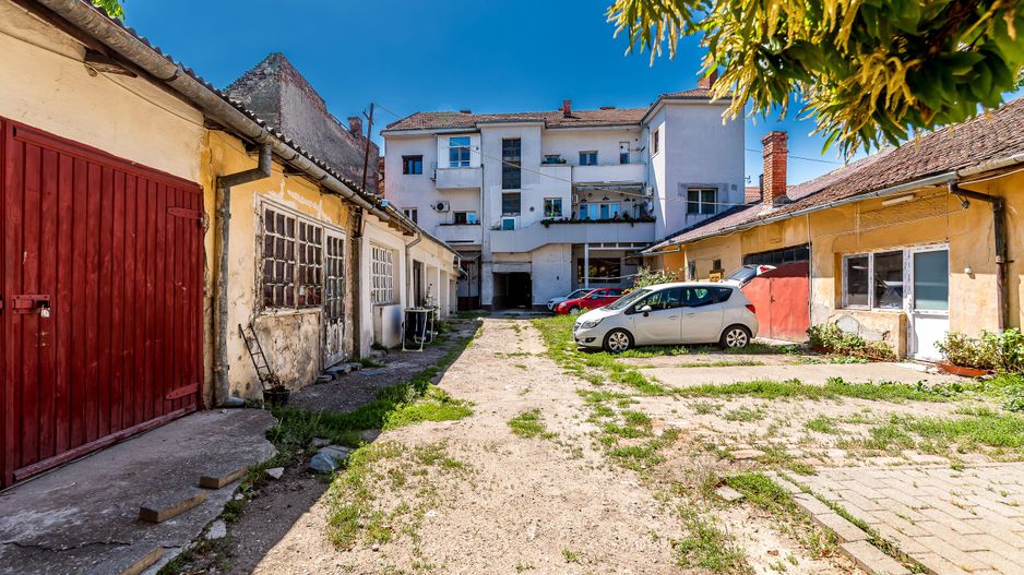 Apartament în centru cu acces auto și garaj propriu - Poză 7