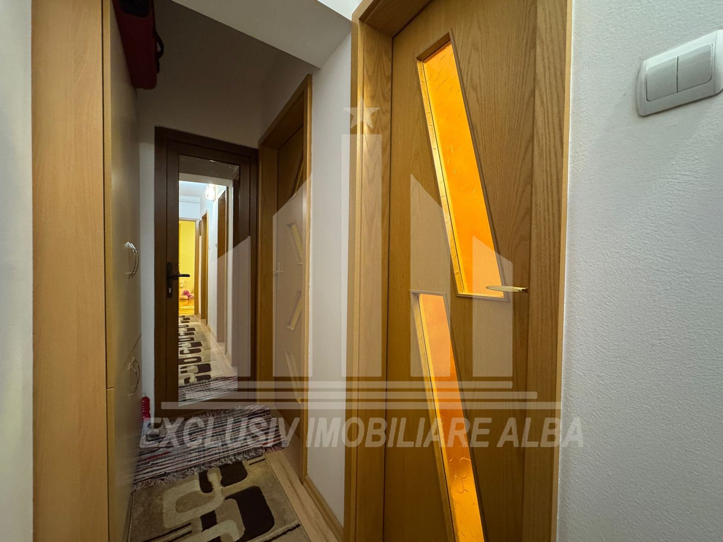 Apartament cu 3 camere decomandate, etaj 2, Centru - Poză 5