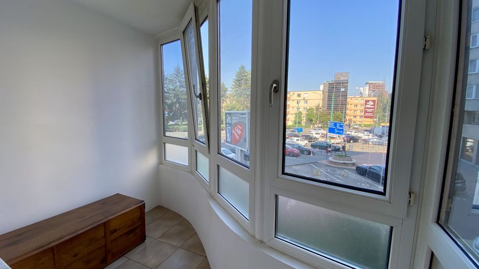 Apartament cu 3 camere in Centrul Civic - Poză 7