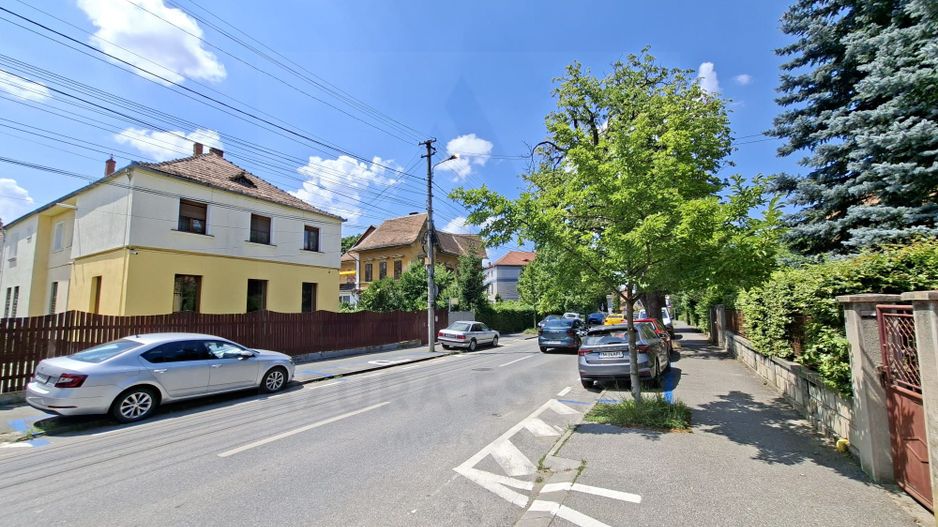 Casa individuala 185 mp utili S + P + E garaj si teren 777 mp Central - Poză 6