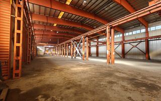 Hală industrială de închiriat 3820 -  mp, Cristian - Poză 1