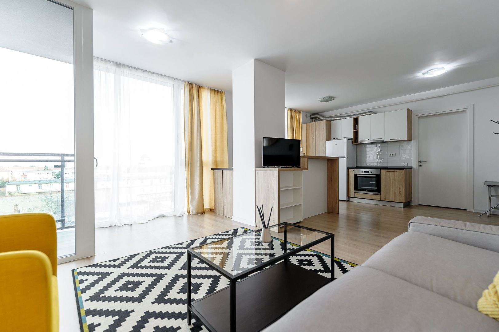 Apartament la Arad Plaza - Poză 1