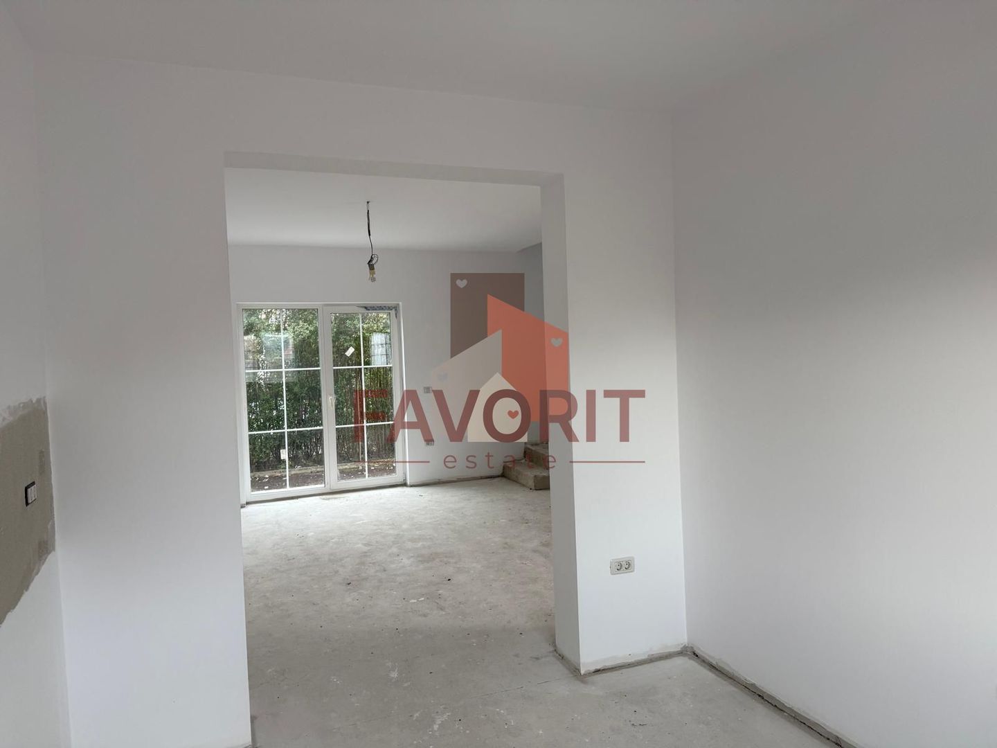 Duplex in Sanandrei | Toate utilitatile | 2 bai | Poarta acces auto | - Poză 11