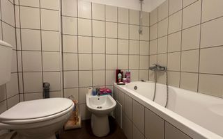 Imobil cu 5 apartamente separate, ideal pentru investitie - zona UMF! - Poză 28