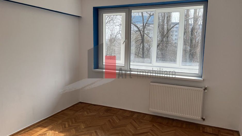 Apartament ultracentral 3 camere - Poză 1