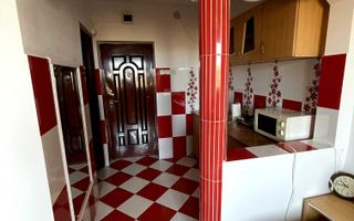 BRASADAS vinde garsonieră renovată, utilată in Micro 15. - Poză 3