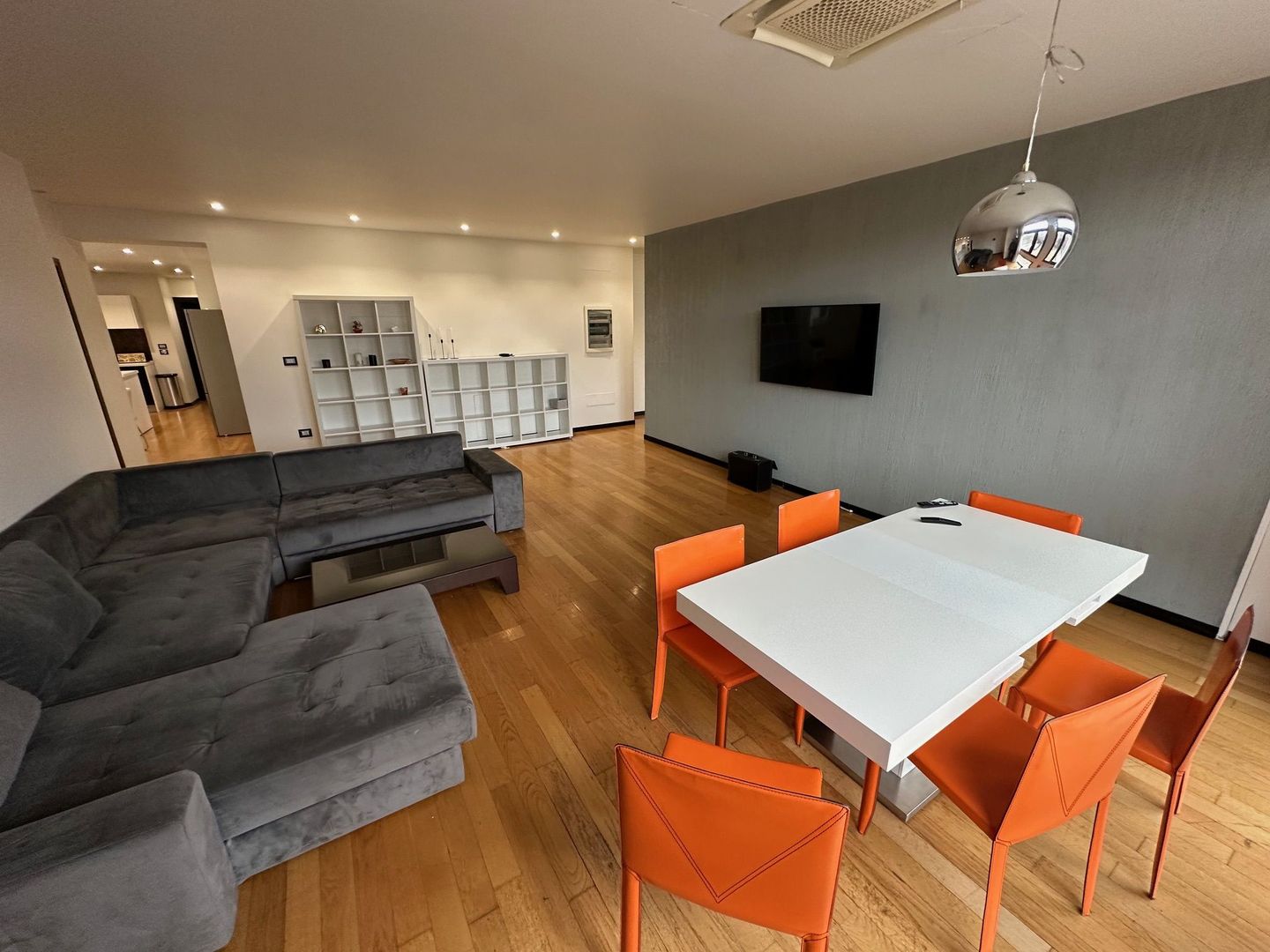 Apartament cu 5 camere în zona Brancoveanu - Poză 3