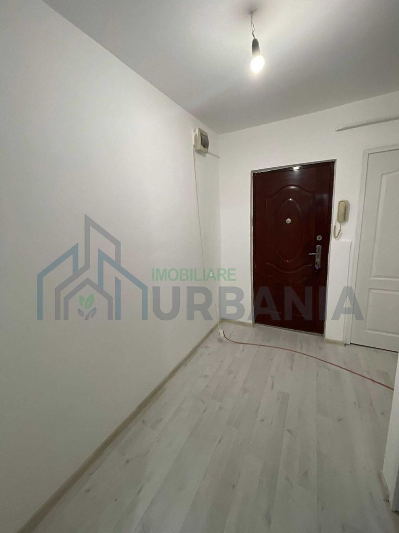 Apartament 3 camere, complet renovat, Tomesți, etaj 4 - Poză 3