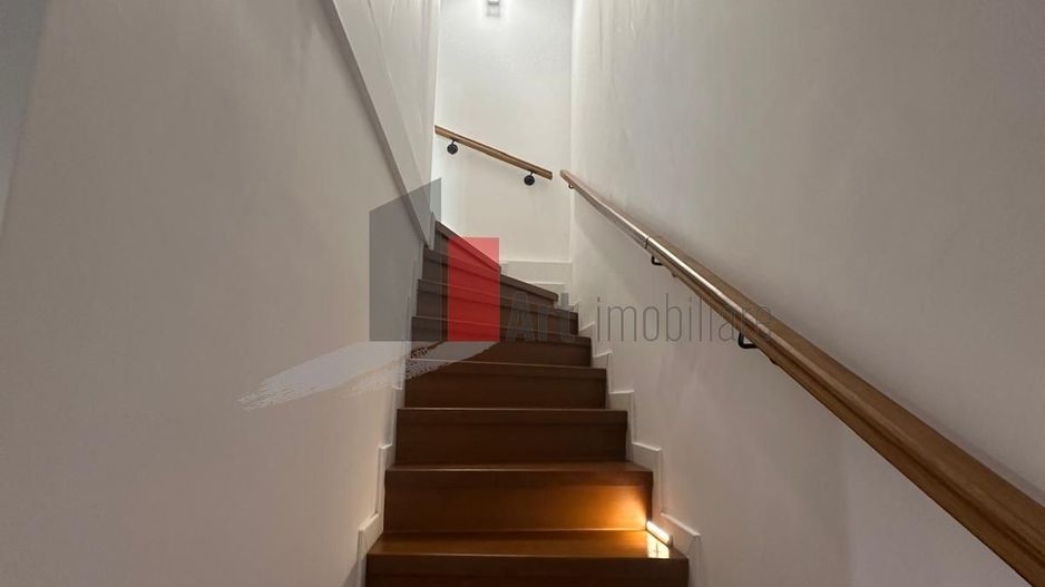 Casa - 5 camere mobilat partial cu 2 locuri de parcare - Poză 5