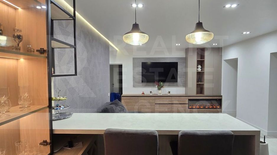 Chirie, apartament, 3 camere, str. Alexandru Vlahuţă, Rîșcani - Poză 1