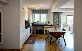 Apartament trei camere, 83 mp, vedere panoramică spre Tâmpa-Bartolomeu - Poză 4
