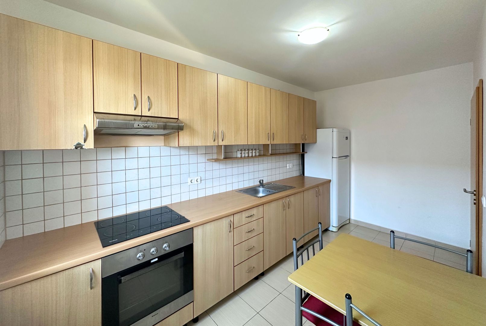 Apartament 2 camere mobilat și utilat cu vedere superbă spre Tâmpa - Poză 13