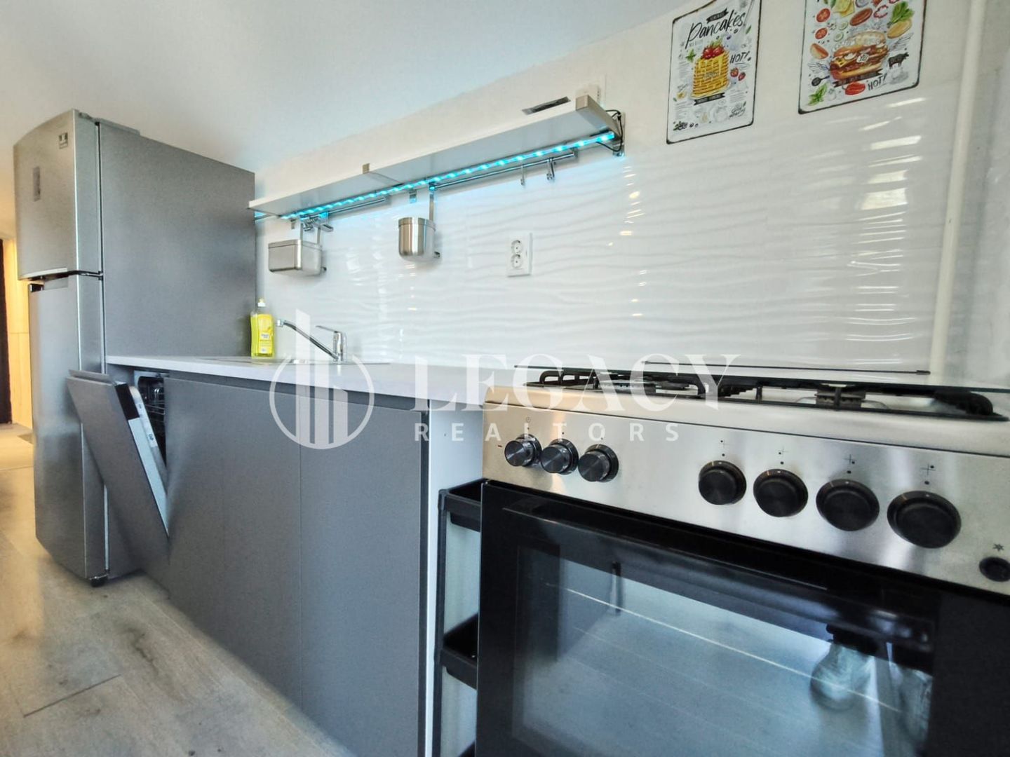 Apartament READY TO MOVE la mansardă, cu balcon și boxă de depozitare - Poză 21