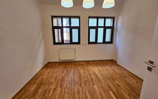 2 Vile Interbelice | Zonă Centrală | Renovate Integral 2024 - Poză 25