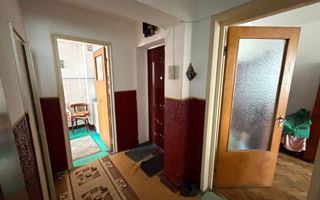 Apartament 3 camere, etaj 2 - zona Centru - Poză 11