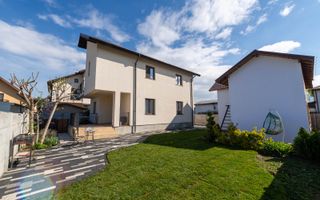 Vila in Tunari cu garaj si spatii de depozitare - Poză 30