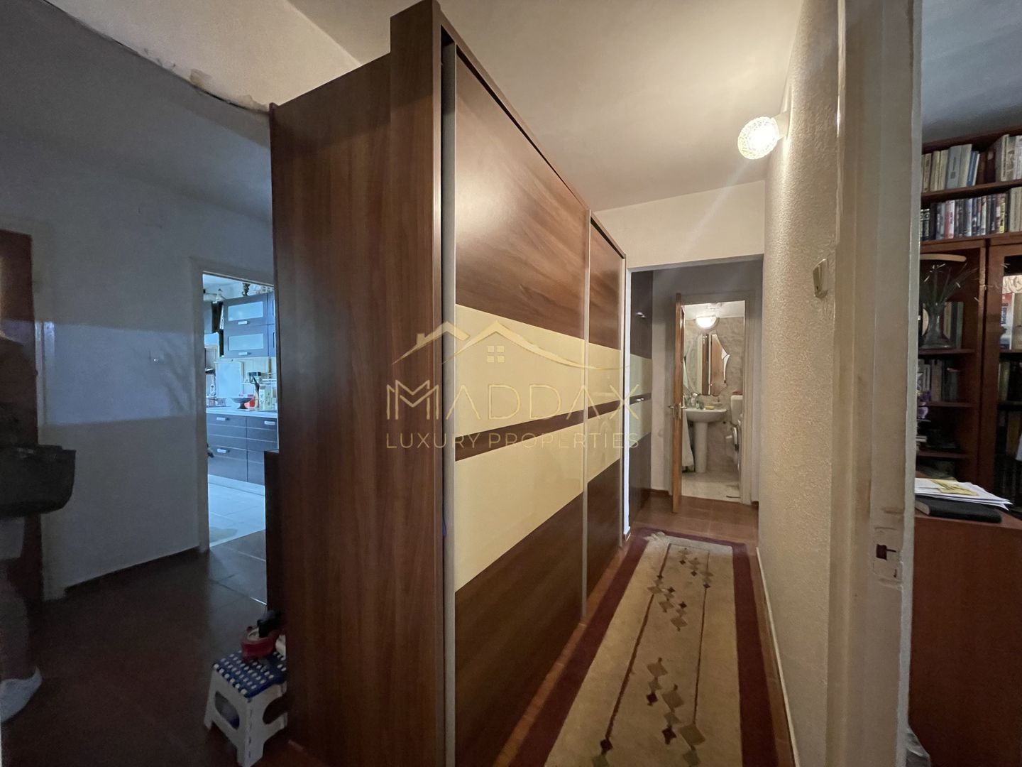 //Apartament 4 camere****Parcare + Boxa//Apusului - Poză 11