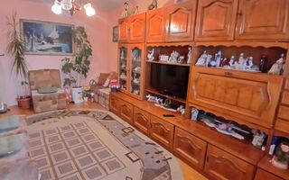 Apartament cu 3 camere decomandat | zona Vasile Aaron - Poză 2