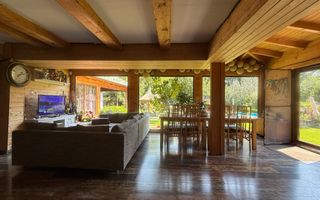 Proprietate cu front la rau si piscina exterioara in Baisoara - Poză 6