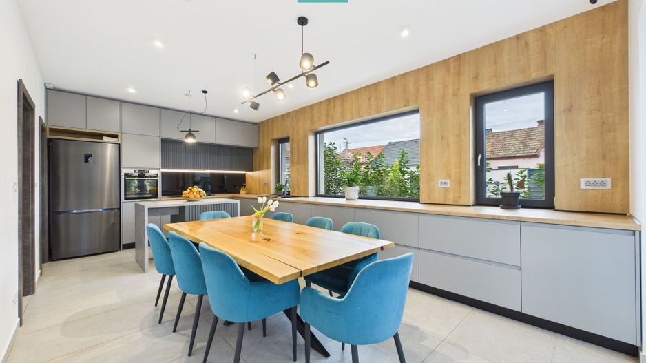 Reședință Premium, 5 camere, teren 2400 mp - Poză 5