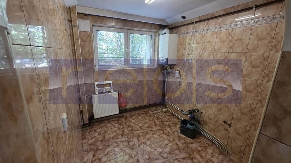 VANZARE 2 AMERE | ZONA TITAN | CENTRALA PROPRIE - Poză 3