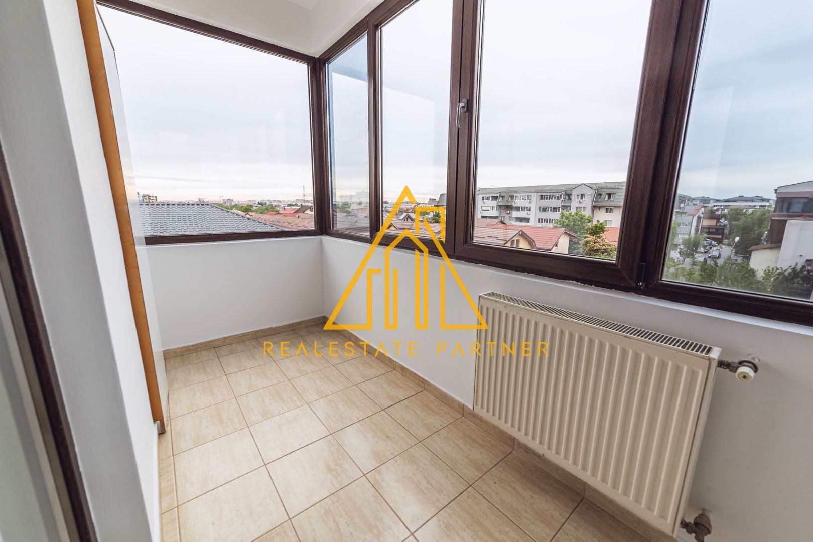 Apartament luminos, completat de spații utile și confortul de care ai nevoie! - Poză 8