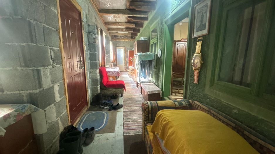 Casă 3 camere 100 M² cu 2360 M² teren - Poză 4