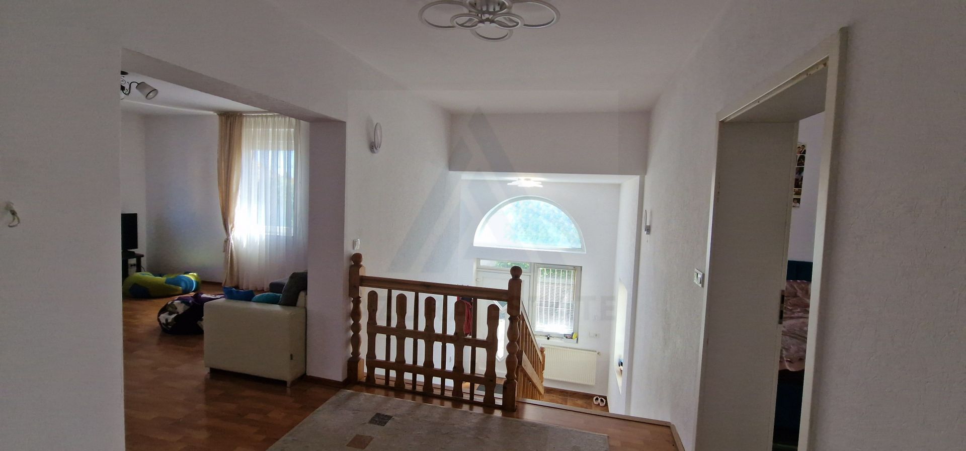 Casa individuala, 195 mp utili+ 500 mp curte, Sura Mica - Poză 12